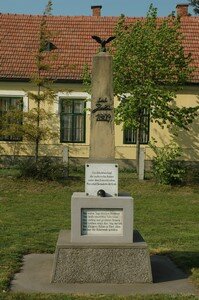 Le monument d'Aerklaa- Photo Hardy